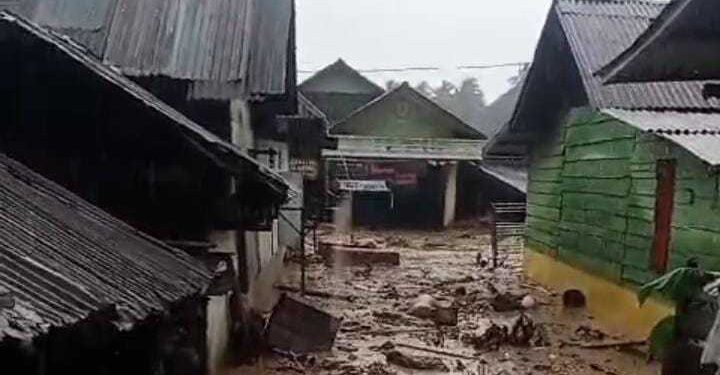 Desa Kota Tua, Tano Tombangan Tapanuli Selatan Provinsi Sumatera Utara Diterjang Banjir Bandang